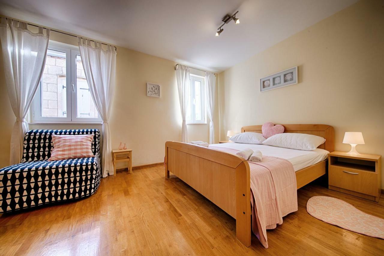 Apartments Marinkovic Komiža Dış mekan fotoğraf