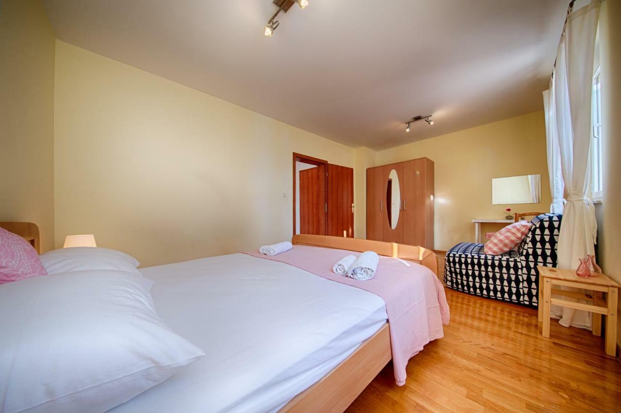 Apartments Marinkovic Komiža Dış mekan fotoğraf